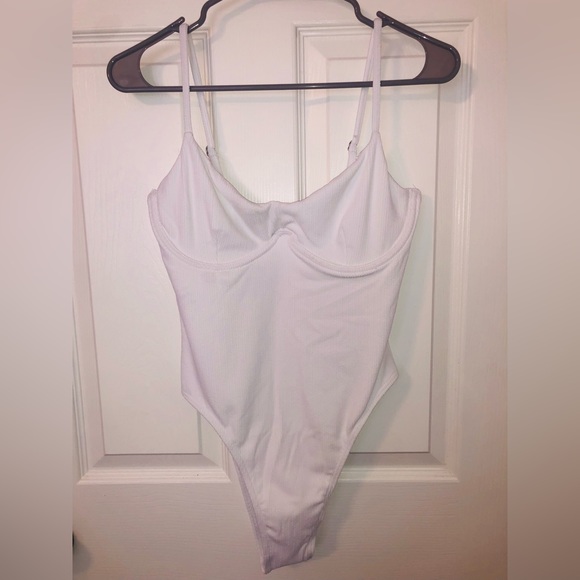 Billabong 1 piece bathing suit (L)